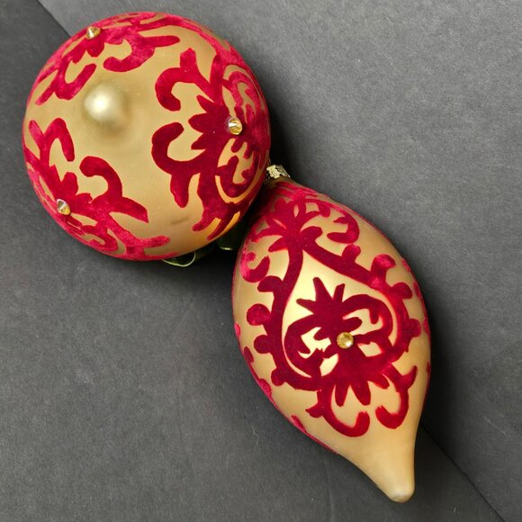 Frontgate Red Velvet Flocked Glass Ornaments Set 4" & 5" Gold Holiday Decor - Picture 4 of 7